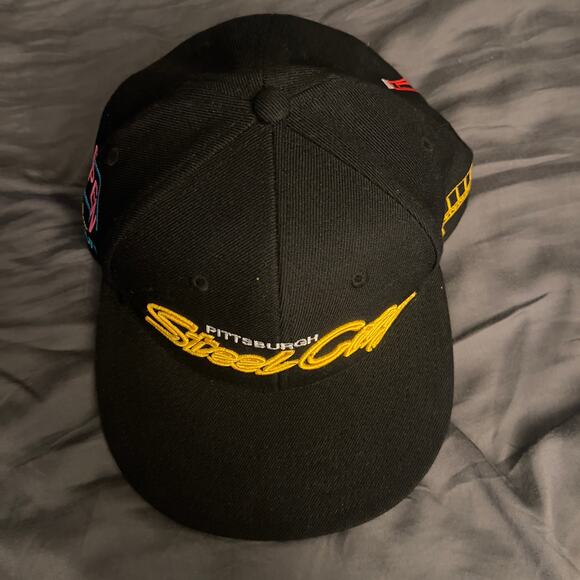 Rings & Crwns City Neon Collection Pittsburgh Steel City Snapback Hat Adjustable - Picture 7 of 7